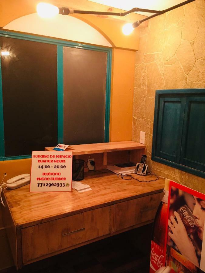 Hostal Makea Pachuca エクステリア 写真